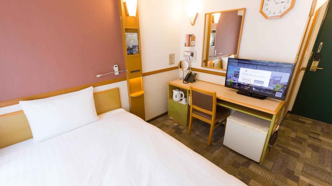 Toyoko Inn Osaka Semba Higashi Exterior foto
